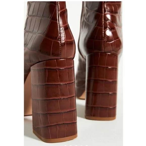 NWT Schutz Raff Croc-Embossed Leather Platform Boots - Picture 3 of 10